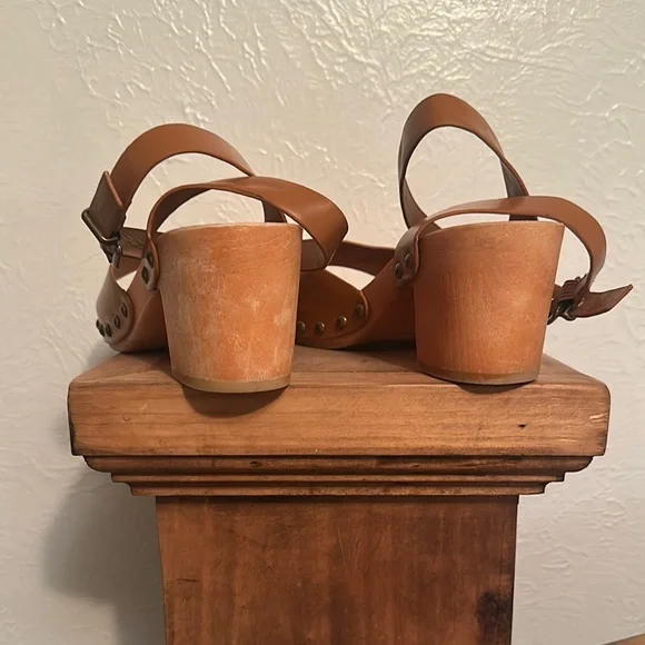 Lulu's Brown Leather Mules with Wooden Platform Size 9 - Picture 6 of 8